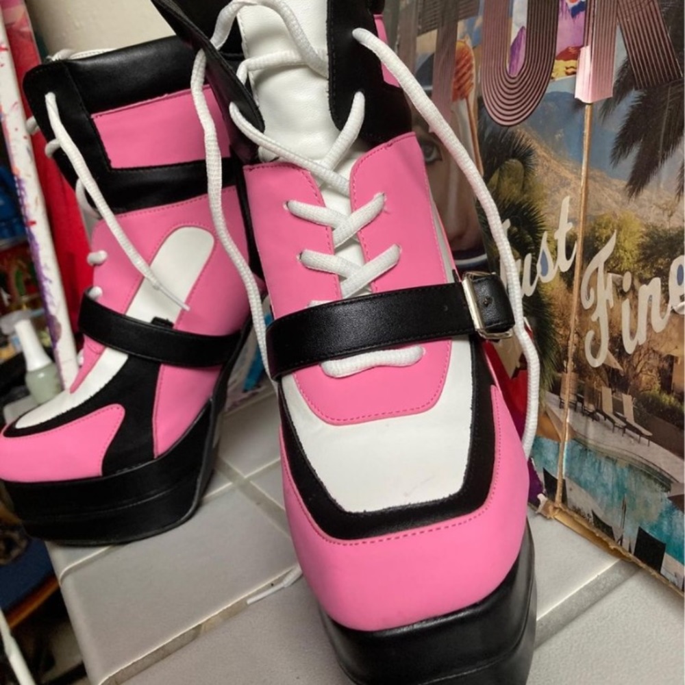 Dolls kill sneaker heels